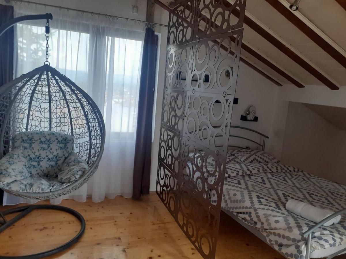 Villa Clock Tower - Саат Кула Ohrid Bilik gambar