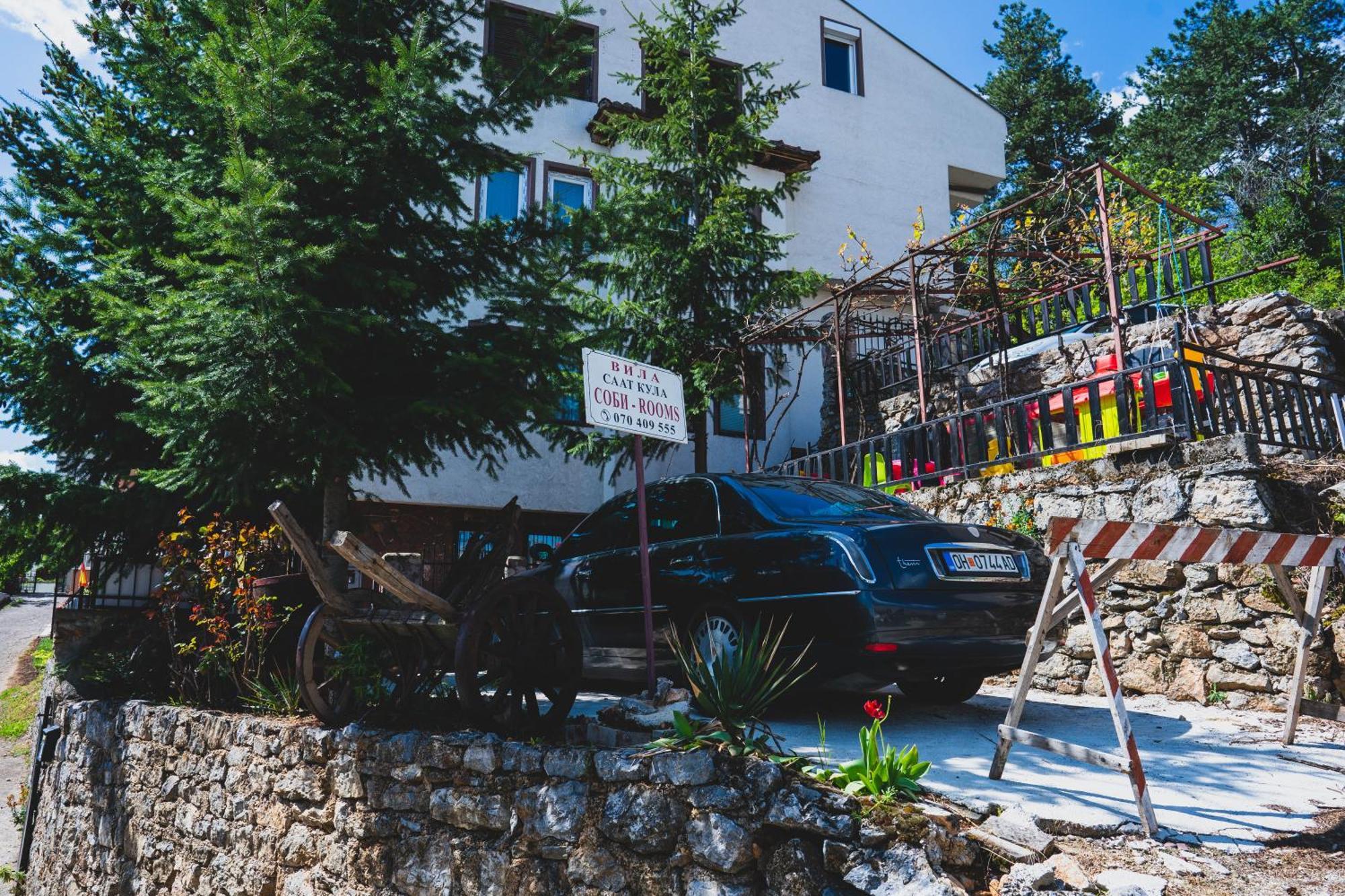 Villa Clock Tower - Саат Кула Ohrid Bilik gambar
